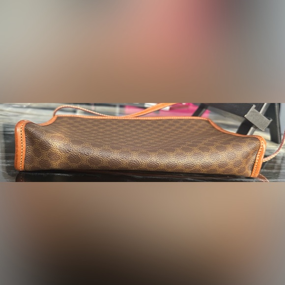 CELINE Vintage Bag. - Picture 10 of 10